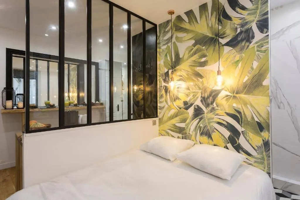 Fabulous Comfortable Studio With Updated Finishes And Design Next To Champ De Mars Apartment Paris
